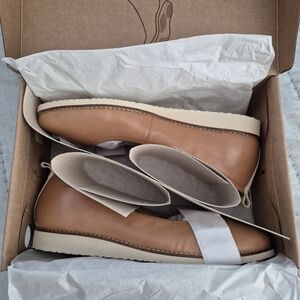 Elegant Tan Women's Loafers